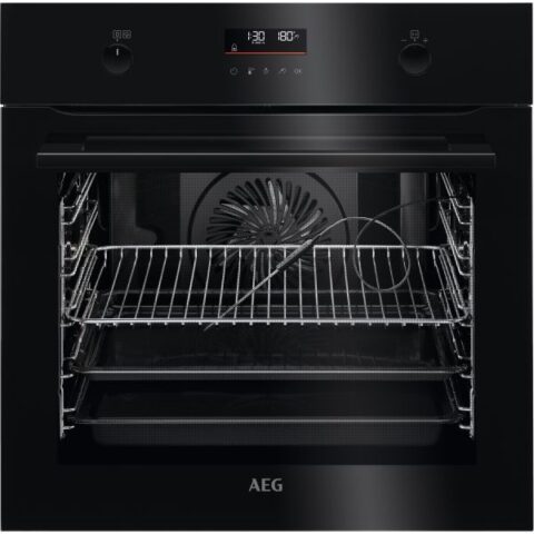 Fours Four multifonction pyrolyse noir A+ AEG